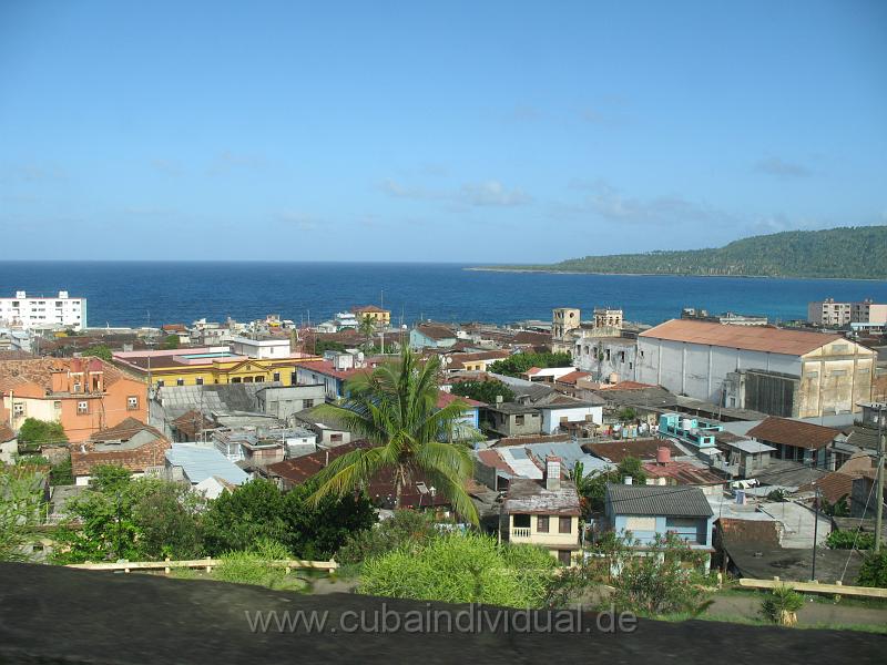 3900 Baracoa - Blick vom Hotel El Castillo.JPG