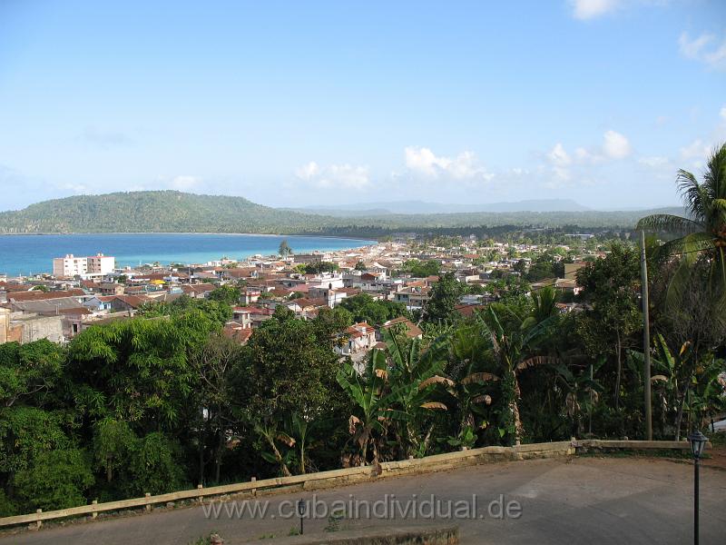 3970 Baracoa - Blick vom Hotel El Castillo.JPG