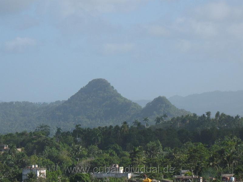 4070 Baracoa - Blick vom Hotel El Castillo.JPG